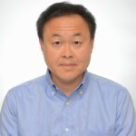渡辺靖氏近影トリミング済JPG